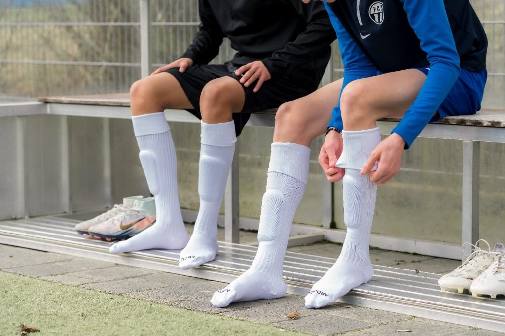 ARDUGA Fussballsocken Weiss in Aktion